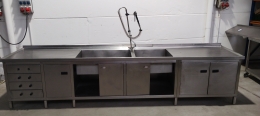 Sink cabinet